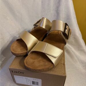 Taos My Dear Sandals in Champagne, size 11/ 42